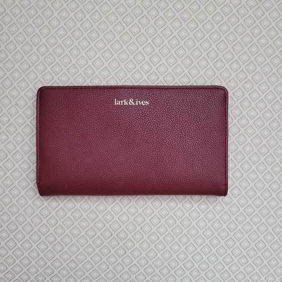 Lark & Ives Wallet NWOT - Picture 1 of 10